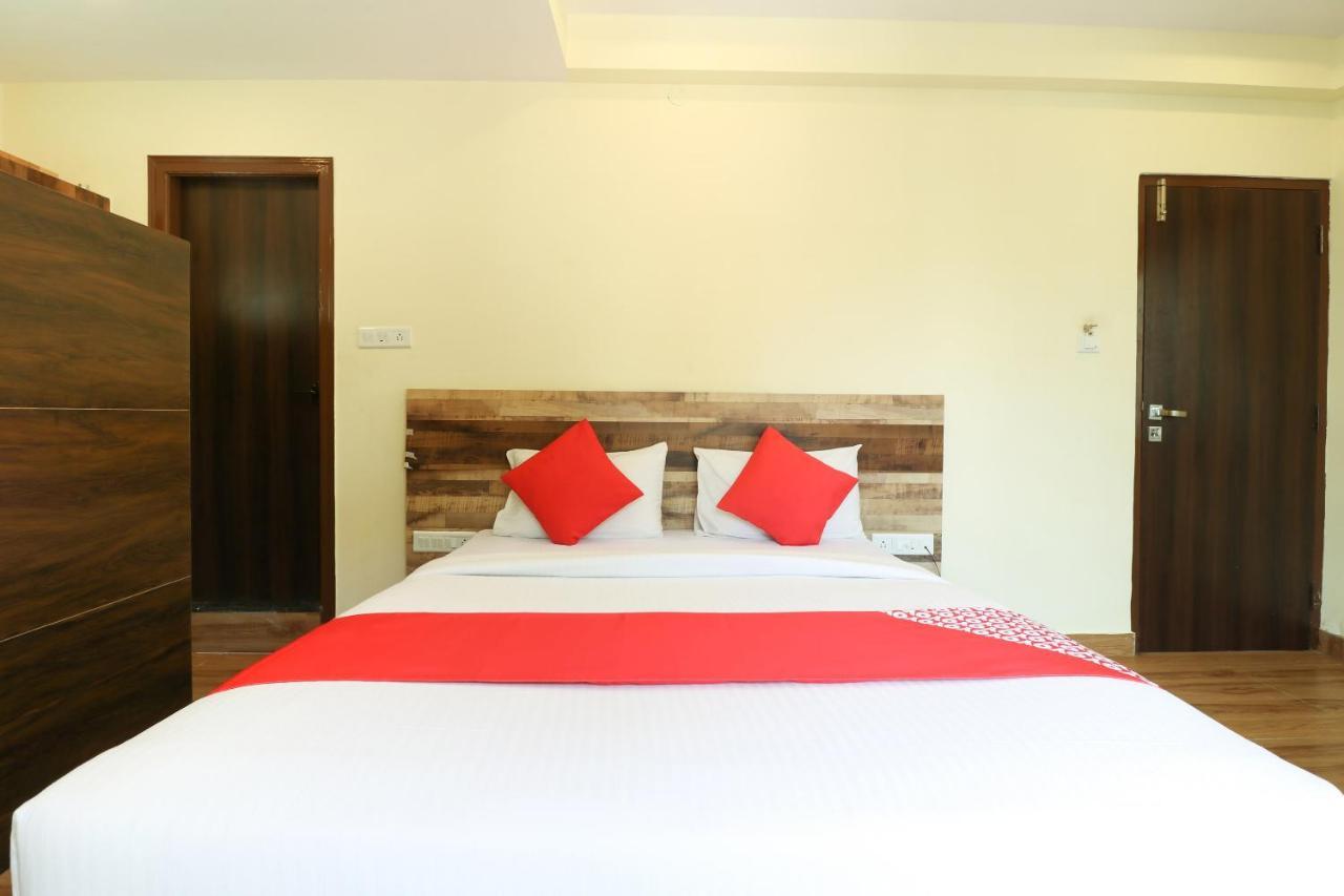 Oyo 36197 Royal Wood Hotel Bengaluru Kültér fotó