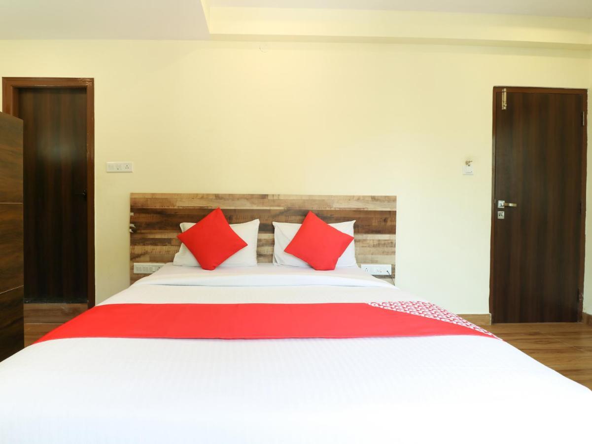 Oyo 36197 Royal Wood Hotel Bengaluru Kültér fotó